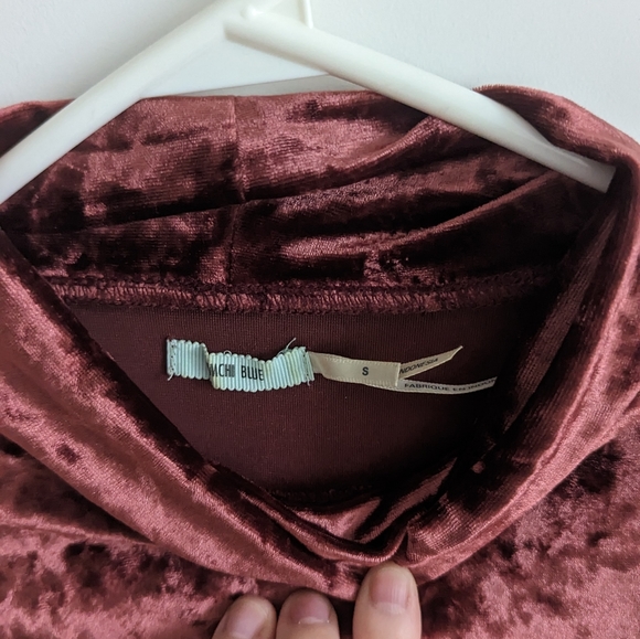 Red Velvet Dress - Picture 3 of 6